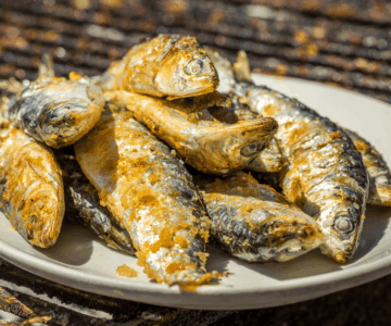 barbecued sardines, traditional Portuguese food